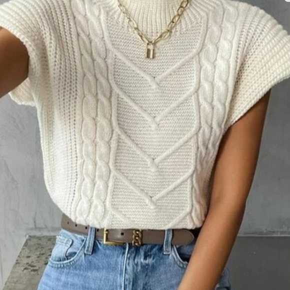 Commense Cream Cable Knit Turtleneck Sweater - Picture 3 of 5